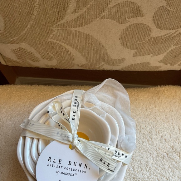 NWT Rae Dunn egg shaped themed measuring cups with “egg yellow” interiors - Picture 3 of 9